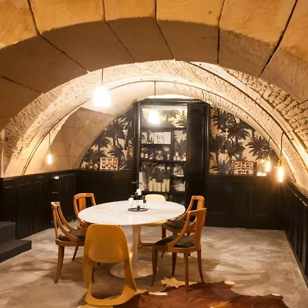 Aparthotel Chez Laurence Du Tilly 4*