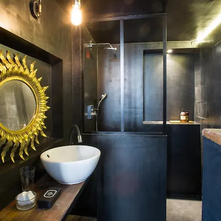 Aparthotel Chez Laurence Du Tilly 4*